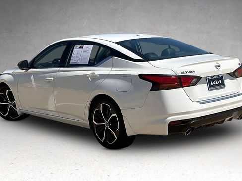 Used 2023 Nissan Altima 2.5 SR w/ SR Premium Package FWD image 4