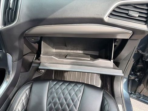 Used 2023 Ford Edge Titanium AWD/4WD image 34