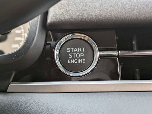 New 2026 Mitsubishi Outlander SE image 29