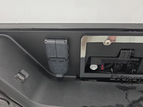 Used 2024 GMC Sierra 2500 AT4X image 20