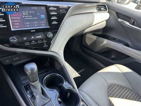 Used 2020 Toyota Camry SE image 28