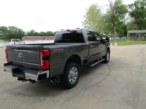 New 2026 Ford F250 Lariat w/ Lariat Premium Package AWD/4WD image 4
