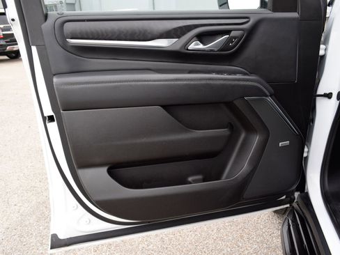 Used 2024 GMC Yukon XL Denali RWD image 19