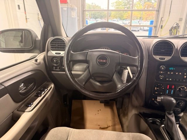 Used 2005 GMC Envoy SLE AWD/4WD image 15