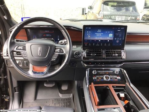 Used 2022 Lincoln Navigator L Reserve AWD/4WD image 12