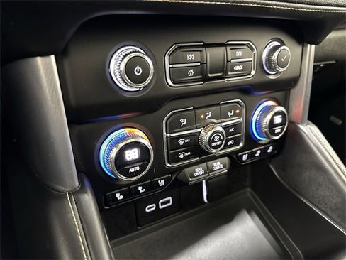 Certified 2023 GMC Yukon SLT image 21