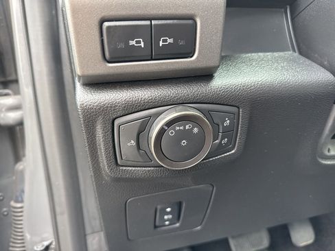 Used 2018 Ford F150 Raptor w/ Equipment Group 802A Luxury image 20