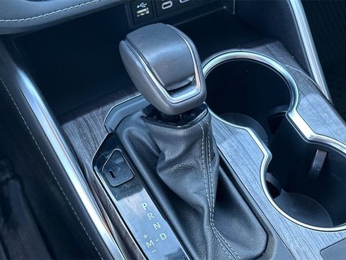 Used 2023 Toyota Highlander Limited image 24