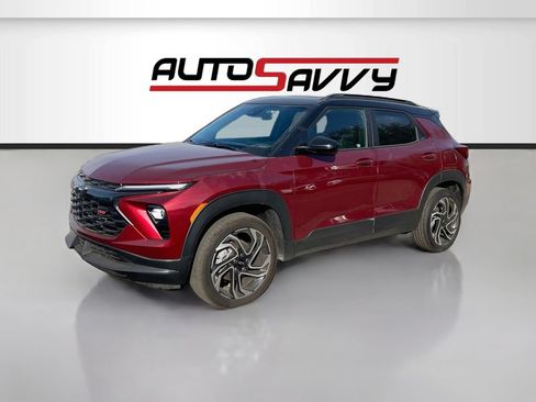 Used 2025 Chevrolet TrailBlazer RS w/ Convenience Package AWD/4WD image 3