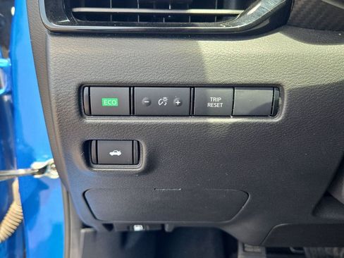 Used 2024 Nissan Sentra SV FWD image 24