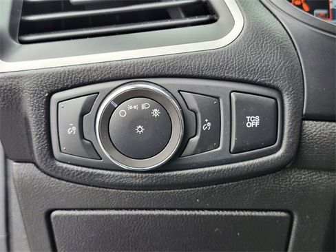 Certified 2022 Ford Edge SE w/ Black Appearance Package image 23