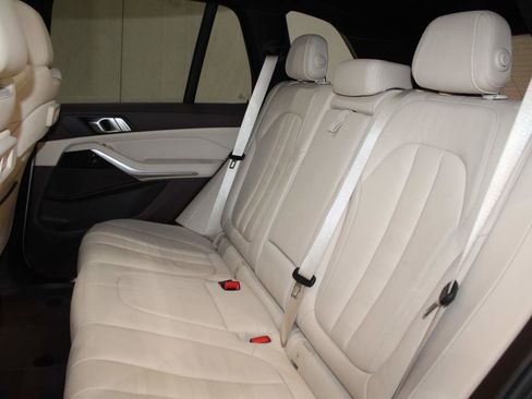 Used 2019 BMW X5 xDrive40i w/ Convenience Package image 18