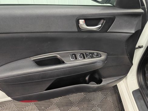 Used 2016 Kia Optima LX FWD image 29