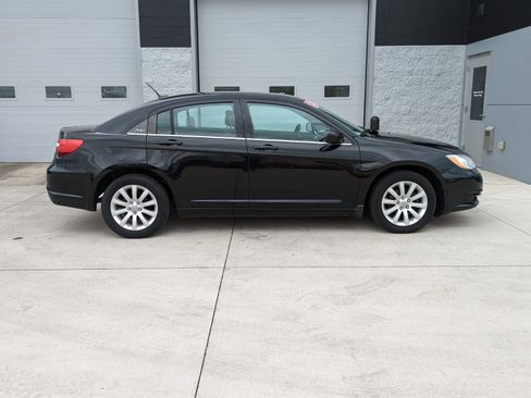 Used 2012 Chrysler 200 Touring image 1