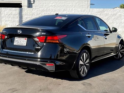 Certified 2022 Nissan Altima 2.5 SV image 13