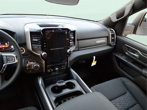 New 2026 RAM 1500 4x4 Crew Cab image 14