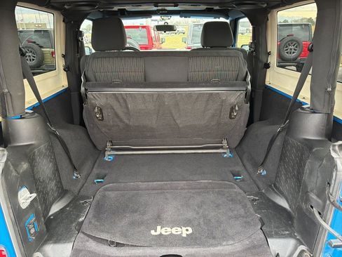 Used 2012 Jeep Wrangler Sport image 9