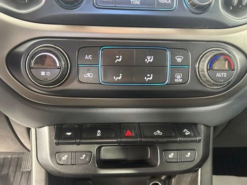 Used 2018 Chevrolet Colorado Z71 w/ Z71 Midnight Edition AWD/4WD image 7