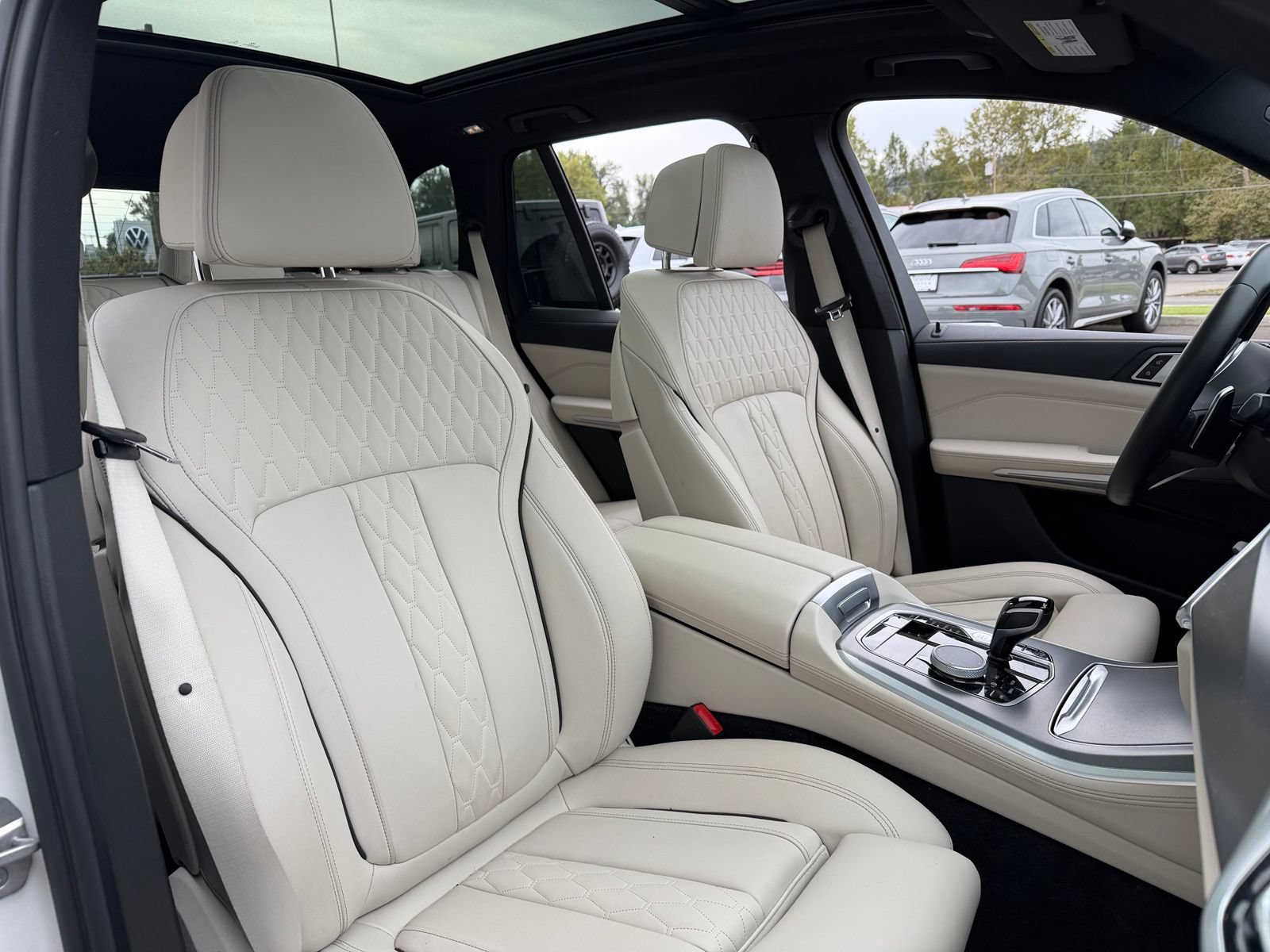 Used 2023 BMW X5 xDrive40i w/ M Sport Package AWD/4WD image 21