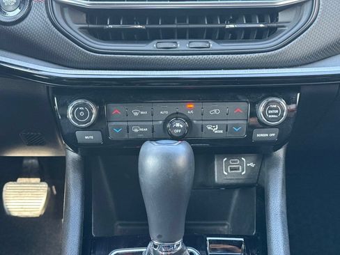 Used 2025 Jeep Compass Trailhawk AWD/4WD image 22