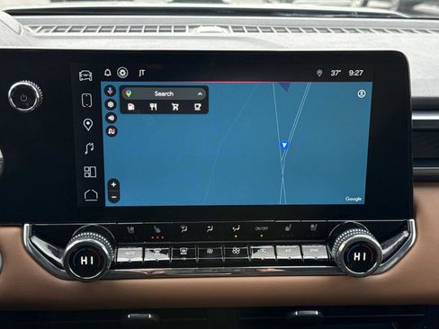 Used 2024 GMC Canyon AT4 w/ AT4 Premium Package image 3