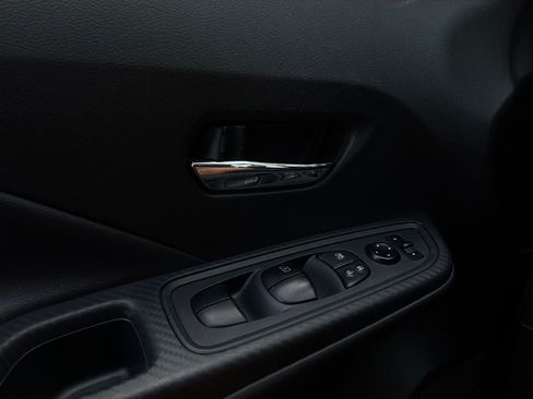 Used 2025 Nissan Versa SV FWD image 20