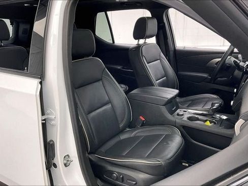 Used 2023 Chevrolet Traverse Premier w/ Redline Edition AWD/4WD image 7
