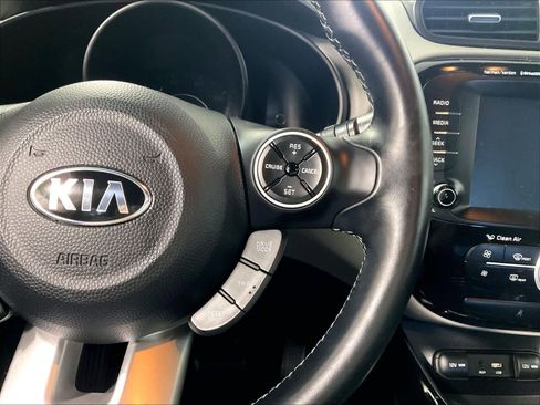 Used 2019 Kia Soul + w/ Audio Package FWD image 23
