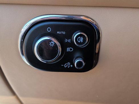 Used 2017 Bentley Mulsanne RWD image 25