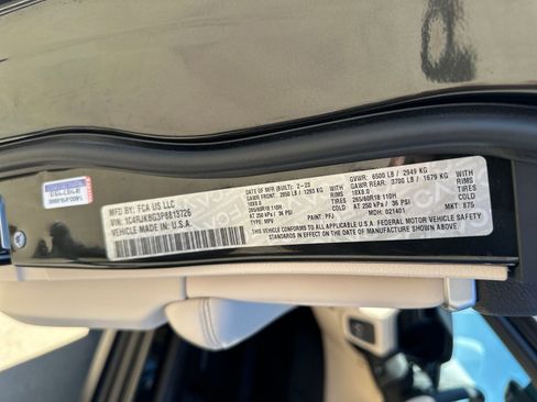 Used 2023 Jeep Grand Cherokee L Limited w/ Luxury Tech Group II image 35