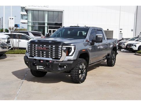 Used 2024 GMC Sierra 2500 Denali w/ Denali Reserve Package image 2