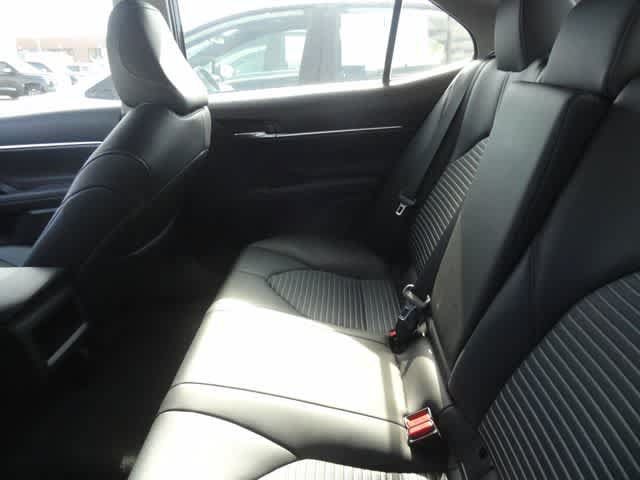 Used 2023 Toyota Camry SE FWD image 8