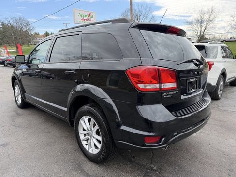 Used 2013 Dodge Journey SXT w/ Flexible Seating Group image 3