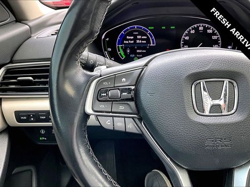 Used 2020 Honda Accord Touring image 11