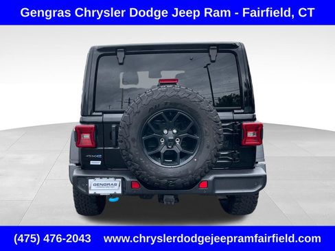 Used 2024 Jeep Wrangler Unlimited AWD/4WD image 6