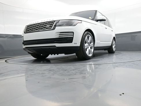 Used 2019 Land Rover Range Rover HSE image 32