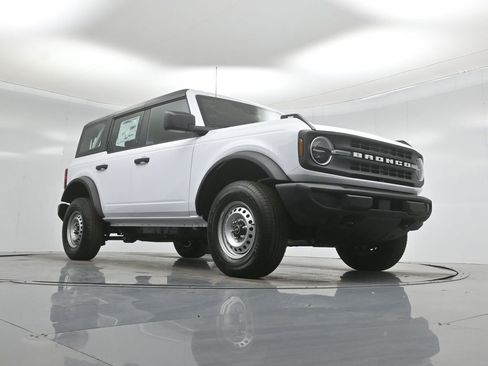 New 2026 Ford Bronco 4-Door AWD/4WD image 44