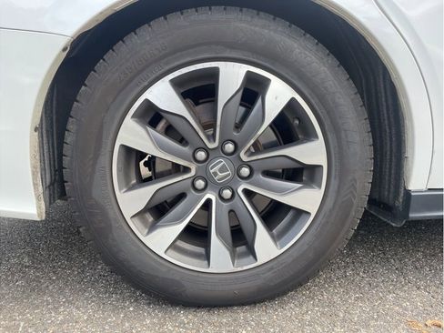 Used 2024 Honda Odyssey EX-L image 17