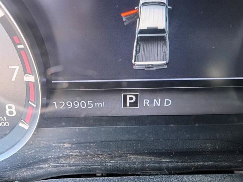 Used 2021 Nissan Titan SV RWD image 9