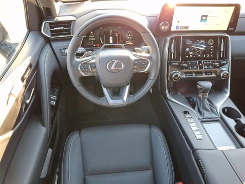New 2026 Lexus LX 600 4WD w/ Luxury Package image 7