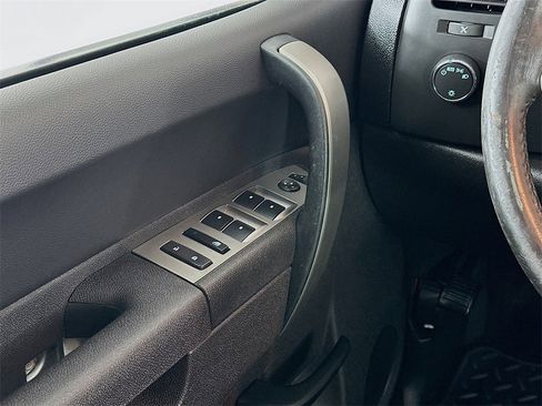 Used 2013 Chevrolet Silverado 1500 LT image 16