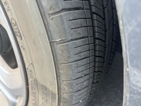 Used 2024 Honda Accord EX image 11