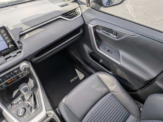 Used 2021 Toyota RAV4 XSE w/ XSE Grade Weather Package AWD/4WD image 18