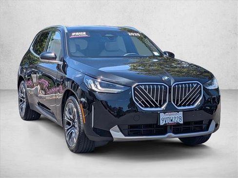 Used 2025 BMW X3 xDrive30 w/ Premium Package AWD/4WD image 3