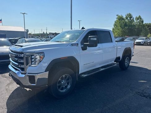 Used 2023 GMC Sierra 2500 SLE AWD/4WD image 3