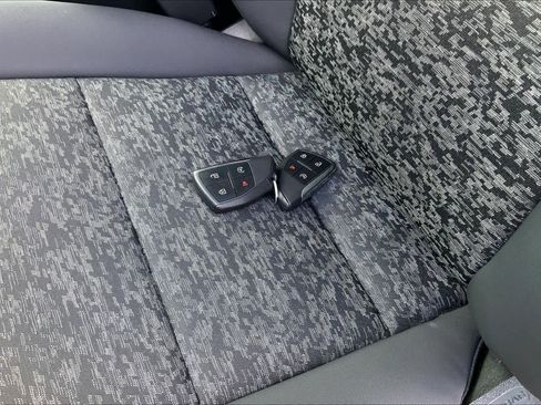 Certified 2024 Chevrolet Colorado Z71 w/ LPO, Dark Essentials Package image 14