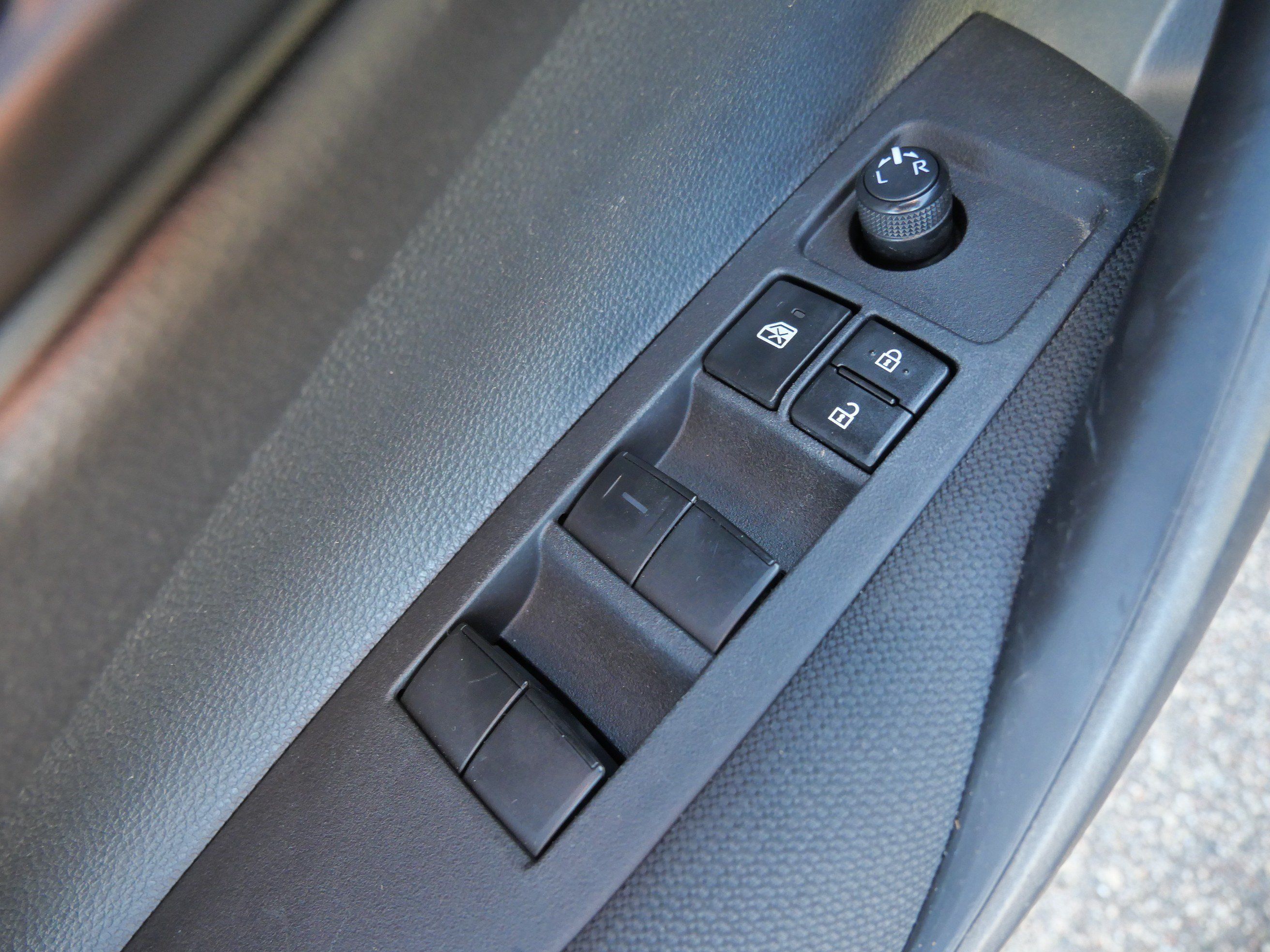 Certified 2025 Toyota Corolla LE FWD image 19