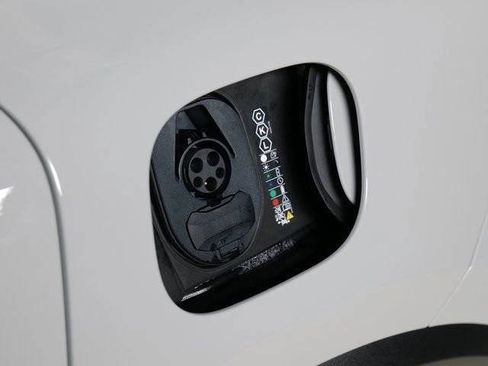 New 2026 Porsche Macan 4S Electric AWD/4WD image 27