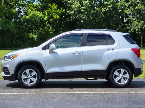 Used 2017 Chevrolet Trax LT AWD/4WD image 8