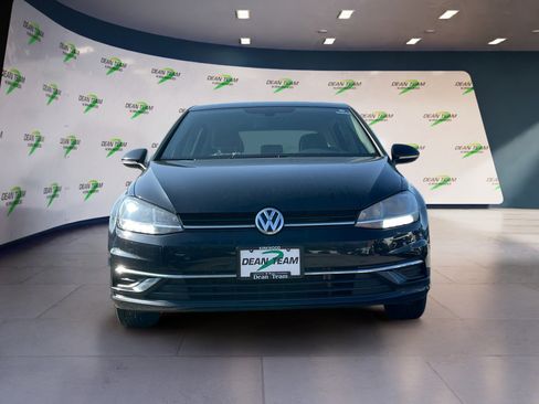 Used 2018 Volkswagen Golf S image 2